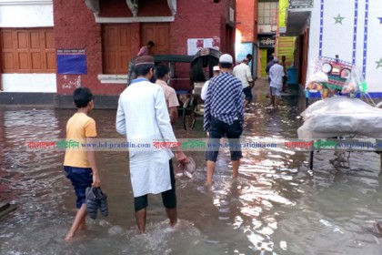 বরিশাল বিভাগের ১২টি নদীর পানি বিপদসীমার উপরে

