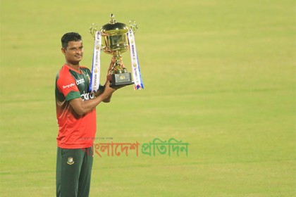 সিরিজসেরা দুর্দান্ত নাসুম আহমেদ