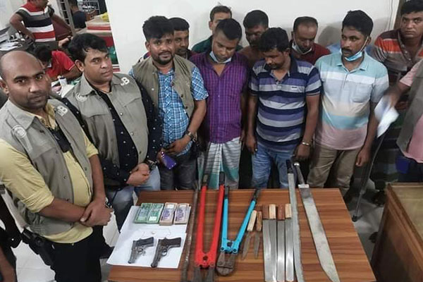 ডাকাতির প্রস্তুতিকালে অস্ত্রসহ ৯ জন গ্রেফতার