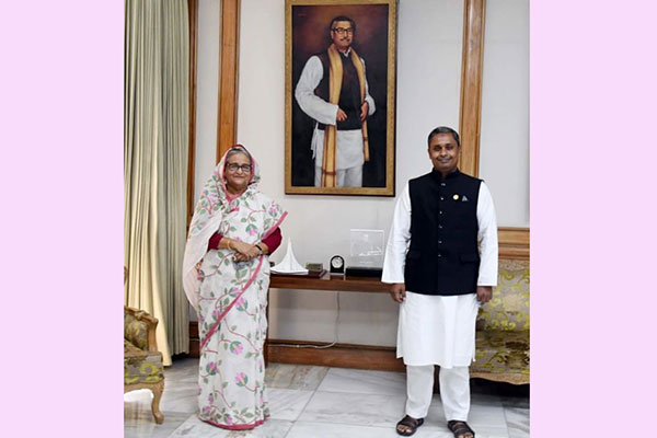 প্রধানমন্ত্রীর সঙ্গে সাক্ষাৎ করলেন নবনির্বাচিত এমপি হাবিব