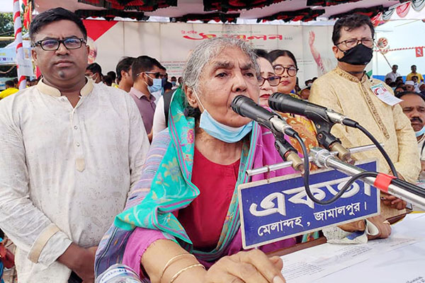 ‘মানুষ এখন আর ভিক্ষা নিতে চায় না, পান্তাভাত সাধলেও নেওয়ার লোক নেই’