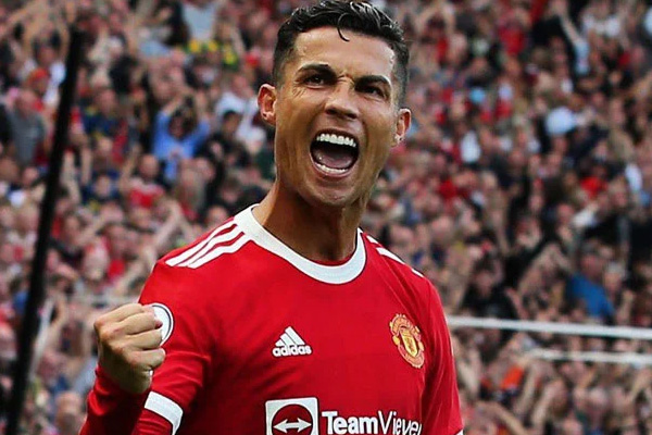 ইউনাইটেডে ফিরেই জোড়া গোল রোনালদোর 

