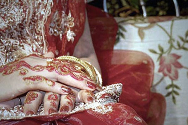 নববধূর রহস্যজনক মৃত্যু