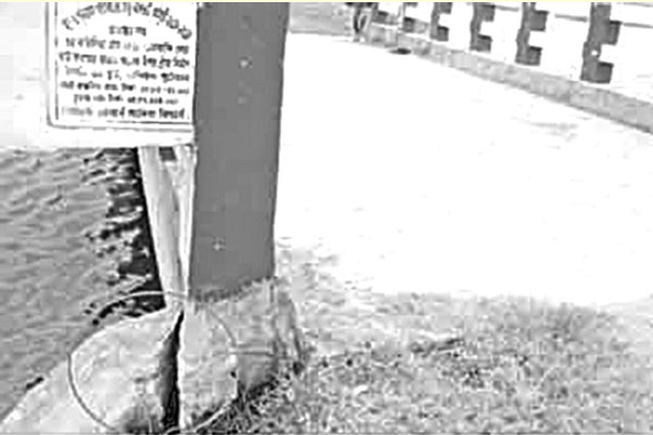 উদ্বোধনের আগেই ব্রিজে ফাটল