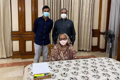 প্রধানমন্ত্রীর সঙ্গে সাক্ষাৎ করলেন পাপন-সাকিব

