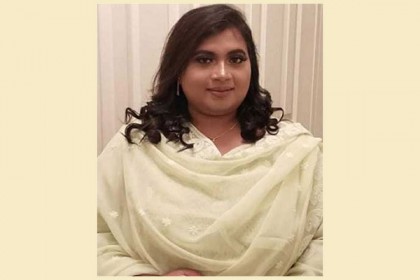 অস্ট্রেলিয়ায় বসে বাংলাদেশে প্রতারণার ফাঁদ  রোজীর!