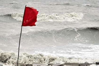 সমুদ্রবন্দরে ৩ নম্বর সতর্ক সংকেত