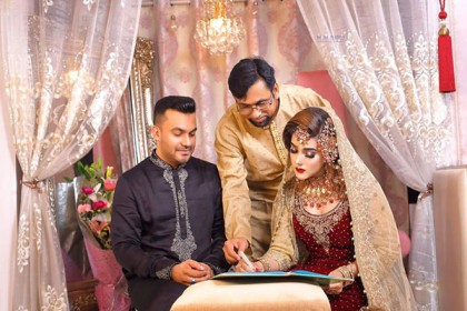 নতুন সংসারে দুই সন্তানের মা চিত্রনায়িকা মাহিয়া মাহি