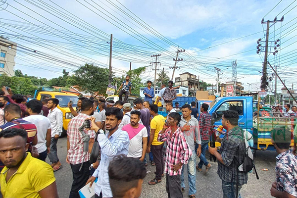 স্বজনদের সাথে হাসপাতালের নিরাপত্তাকর্মীদের সংঘর্ষ