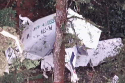 ইন্দোনেশিয়ায় তিন আরোহীসহ কার্গো প্লেন বিধ্বস্ত 