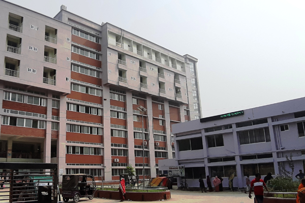 চাঁপাইনবাবগঞ্জ জেলা হাসপাতালে নেই আইসিইউ 