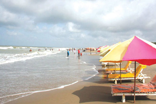 ২ ঘণ্টার ব্যবধানে সৈকতে ভেসে এলো দুটি অজ্ঞাত লাশ 


