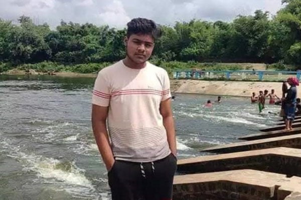 সেলফি তুলতে গিয়ে নদীতে নিখোঁজ স্কুলছাত্রের লাশ উদ্ধার

