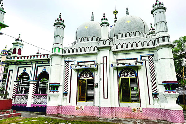 অনন্য নিদর্শন হিন্দা-কসবা শাহি মসজিদ