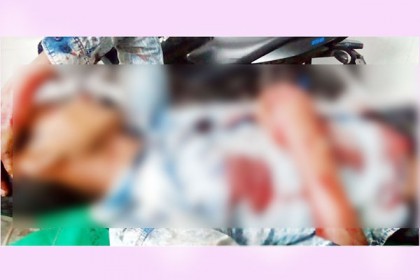 মোটরসাইকেলে ঘুরতে বের হয়ে বাসচাপায় তিন বন্ধু নিহত 