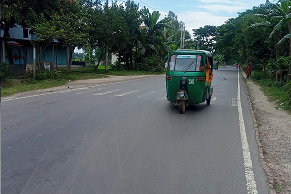 বগুড়ায় থ্রি হুইলার বন্ধে দেড় মাসে ৯৯৩ মামলা