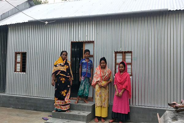 মাথা গোঁজার ঠাঁই পেলেন ঝর্না বেগম