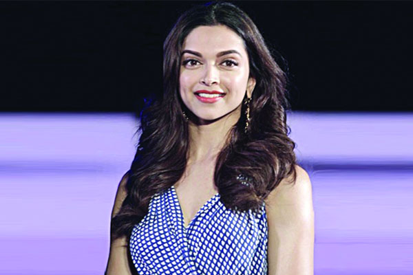 আলো ছড়াচ্ছেন