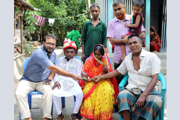 যে বিয়ে নজর কাড়ল যশোরবাসীর

