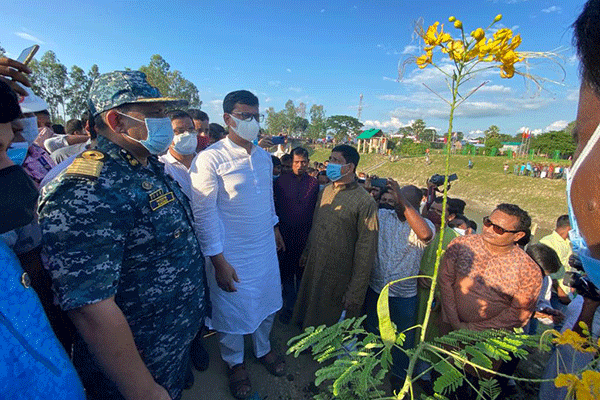 'বঙ্গবন্ধুর আদর্শে এগিয়ে যাচ্ছে বাংলাদেশ'