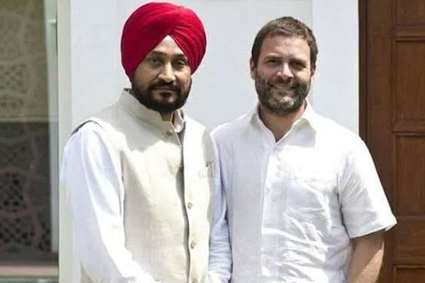 পাঞ্জাবের নতুন মুখ্যমন্ত্রী হলেন চরণজিৎ সিং চান্নি