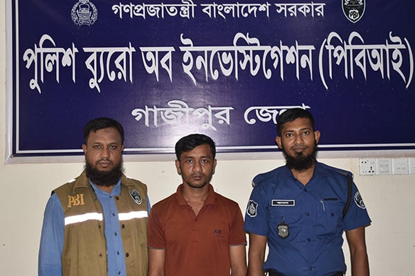 স্ত্রী হত্যার অভিযোগে স্বামী গ্রেফতার