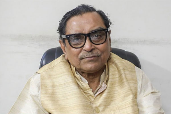যুক্তরাষ্ট্র থেকে দেশে ফিরলেন মেনন