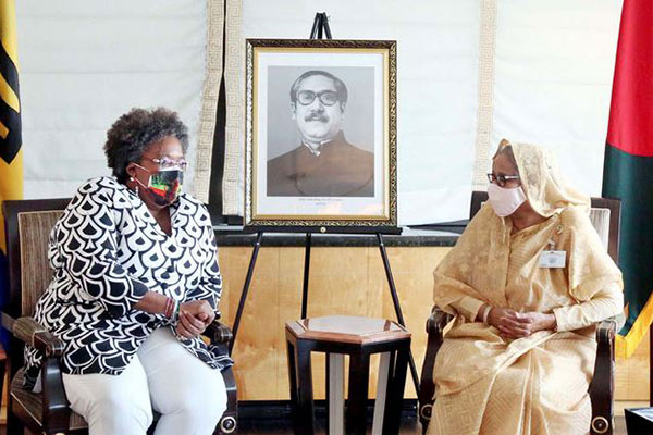 শেখ হাসিনার সঙ্গে বার্বাডোজের প্রধানমন্ত্রীর সৌজন্য সাক্ষাৎ