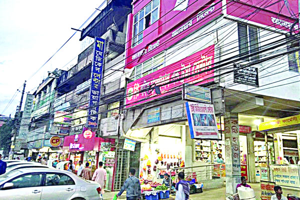 প্রাইভেট ক্লিনিক-বাণিজ্যে হুমকিতে জনস্বাস্থ্য