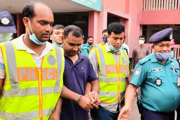 শিক্ষিকাকে হত্যা: লুট হওয়া স্বর্ণালংকারসহ সন্দেহভাজন গ্রেফতার