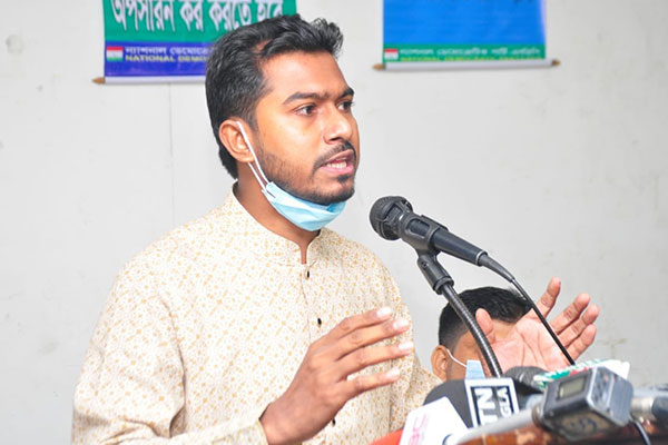 দেয়ালে পিঠ ঠেকে গেছে, কেউ সেফ না : নুর