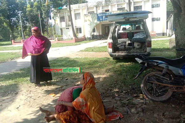 পেটের ওপর পা দিয়ে বারবার চাপ দিচ্ছিলেন পল্লী চিকিৎসক, মারা গেলেন কৃষক 


