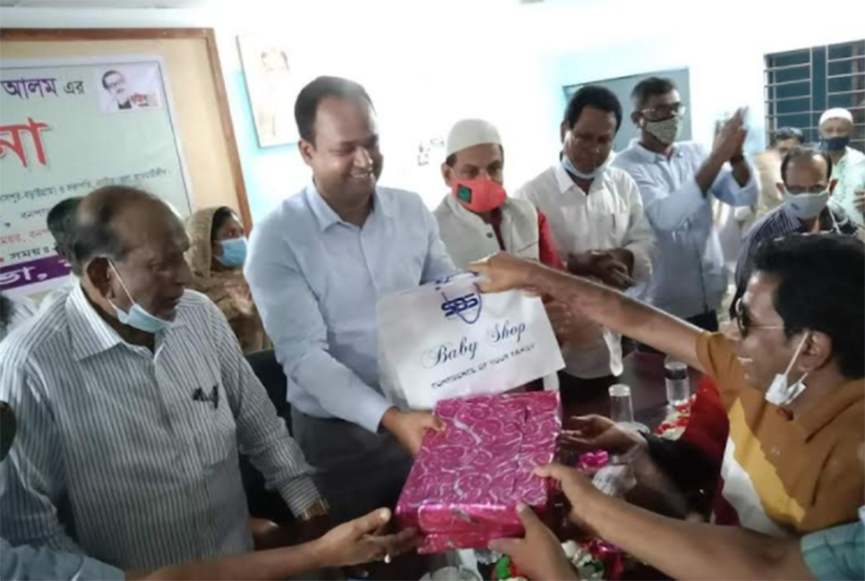 বড়াইগ্রামে ইউএনওকে বিদায় সংবর্ধনা
