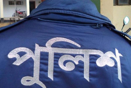 যাত্রী নাজেহাল ও টাকা কেড়ে নেওয়ার অভিযোগে ৬ পুলিশ সাময়িক বরখাস্ত