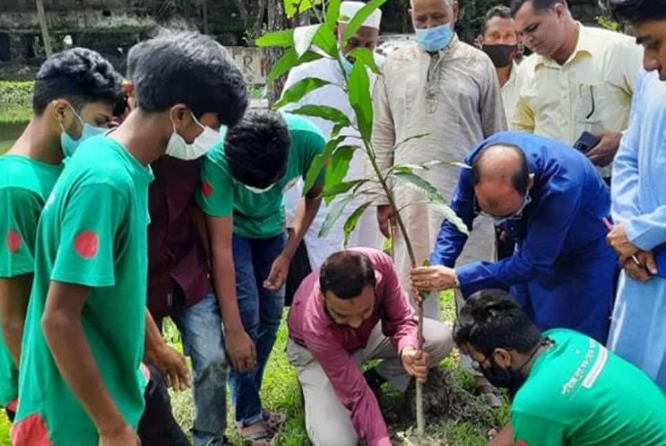 বৈশ্বিক জলবায়ু অবরোধ সপ্তাহ উপলক্ষে বৃক্ষরোপণ ও আলোচনা সভা