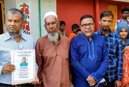 ৭০ বছর পর মাকে দেখতে যাচ্ছেন হারানো ছেলে