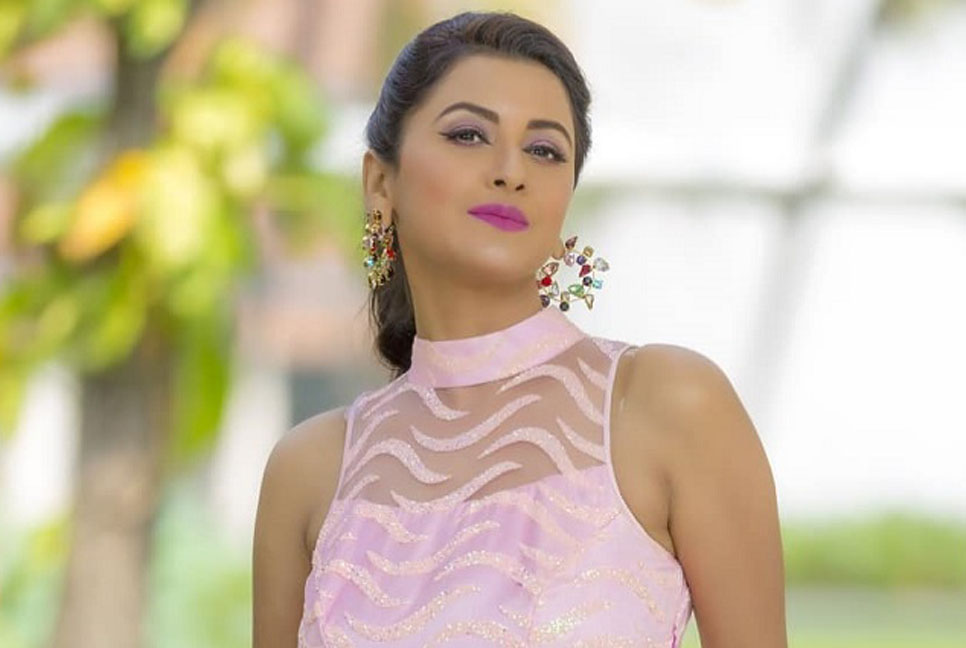 অনলাইনে শাড়ির ব্যবসা শুরু করলেন রচনা ব্যানার্জি 
