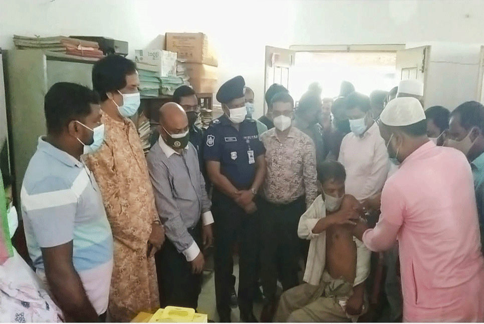 শেখ হাসিনার জন্মদিন উপলক্ষে শেরপুরে গণটিকার উদ্বোধন