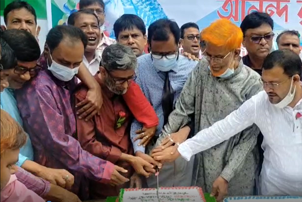 চাঁপাইনবাবগঞ্জে প্রধানমন্ত্রীর জন্মদিন উদযাপিত