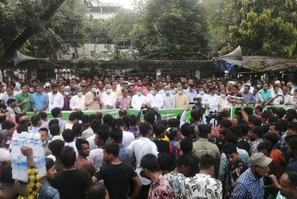 ‘কয়েকজন মন্ত্রী অলিখিতভাবে জিয়া পরিবার ও বিএনপি বিষয়ক মন্ত্রণালয়ের দায়িত্বে আছেন’

