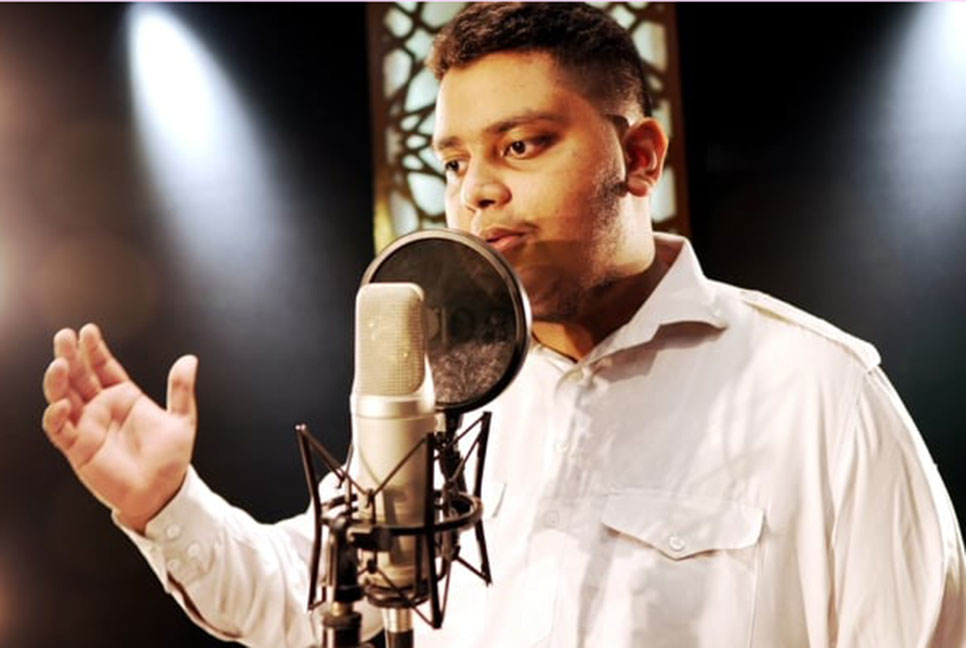 ইসলামী নাসিদ গেয়ে প্রশংসিত স্কুলছাত্র নাদিত