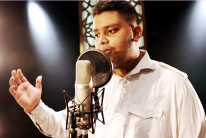 ইসলামী নাসিদ গেয়ে প্রশংসিত স্কুলছাত্র নাদিত