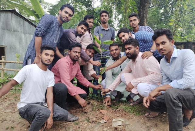 প্রধানমন্ত্রীর জন্মদিন উপলক্ষে জয়পুরহাটে ছাত্রলীগের বৃক্ষরোপণ