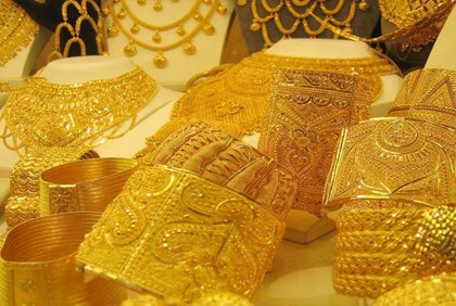 স্বর্ণের দাম ভরিতে ১৫১৬ টাকা কমেছে

