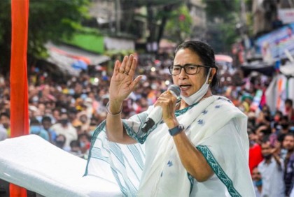 ব্যক্তিগত প্রতিহিংসা দেখিয়ে কলকাতা টিভি বন্ধ করবেন না, হুঁশিয়ারি মমতার


