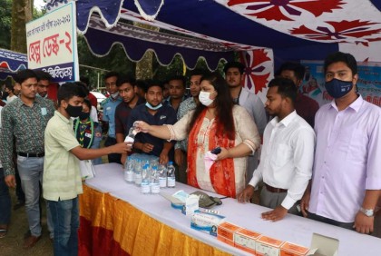 রাবিতে ভর্তিচ্ছু শিক্ষার্থীদের বিনামূল্যে স্বাস্থ্যসেবা প্রদান