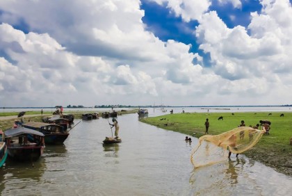 ঘুরে আসুন নয়নাভিরাম চলনবিল থেকে  