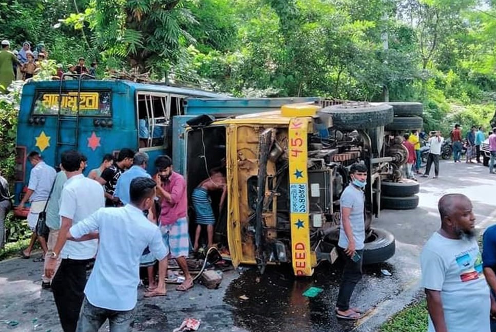 বান্দরবানে সড়ক দুর্ঘটনায় চিকিৎসাধীন বাসচালকের মৃত্যু