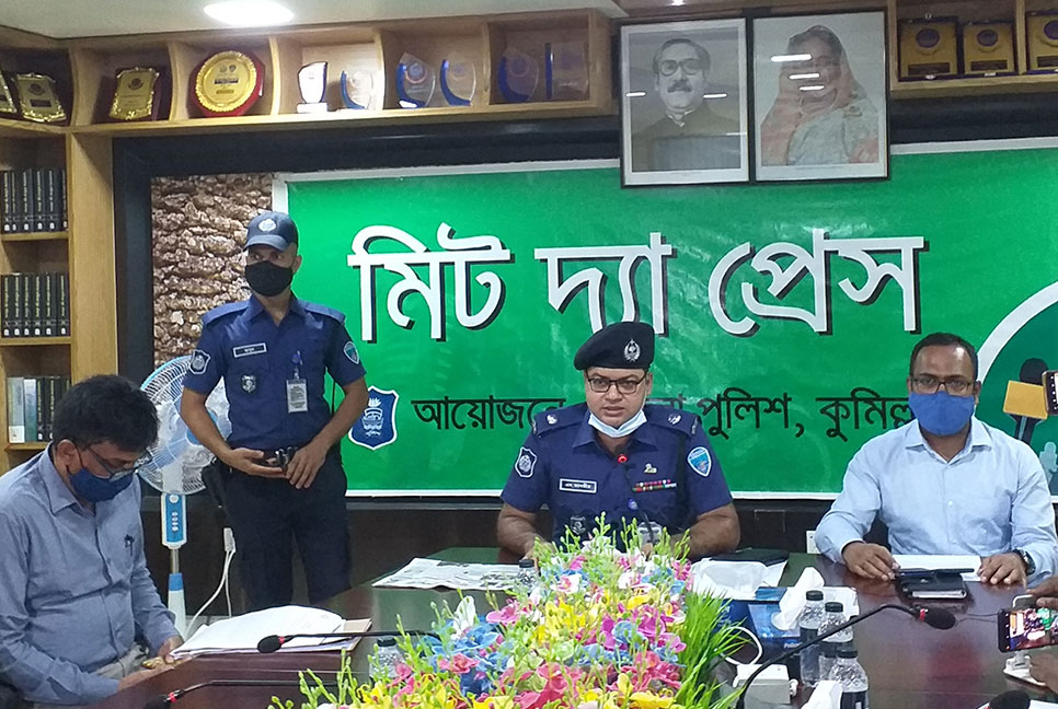 আইনজীবীর সাথে পরামর্শ করে ভাতিজাদের ফাঁসাতে মেয়েকে কুপিয়ে হত্যা