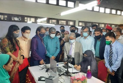 ঢাবি শিক্ষার্থীদের এনআইডির জন্য টিএসসিতে বুথ স্থাপন
